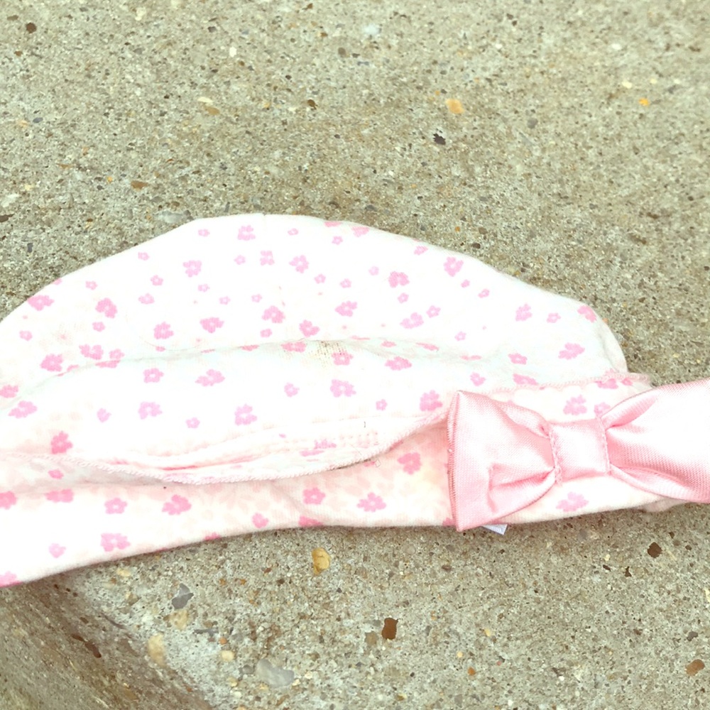 Baby hat bow